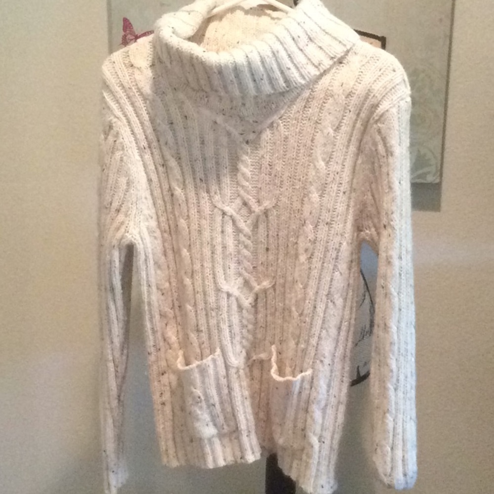 Cable knit Turtleneck sweater